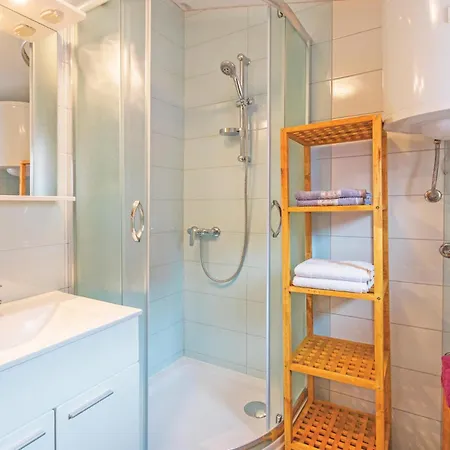 Stunning In Betiga With Kitchen Casa vacanze