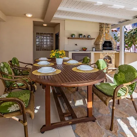 Stunning In Betiga With Kitchen Nyaraló Barbariga